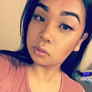 Meet your Posher, Mia